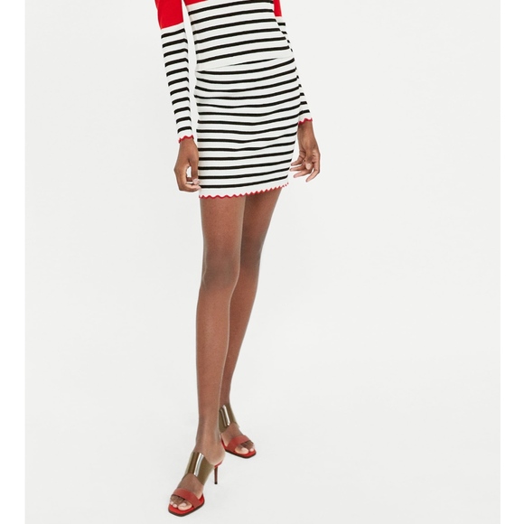 Zara Knit Black Striped Red Scalloped Hem Mini Skirt Large Comfy Workwear - Picture 4 of 15